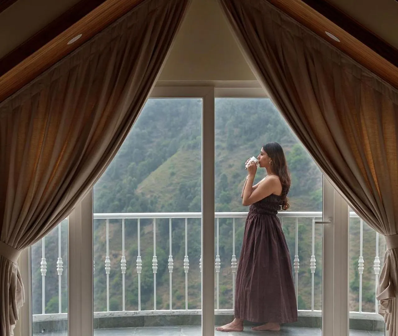 Stayvista At The Mohru Estate W Heated Pool Shimla India
